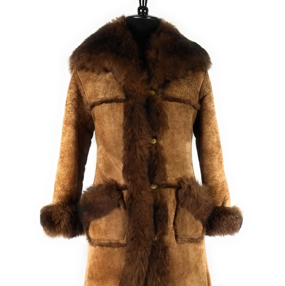 Overland Sheepskin Co. 100% Shearling Sheepskin